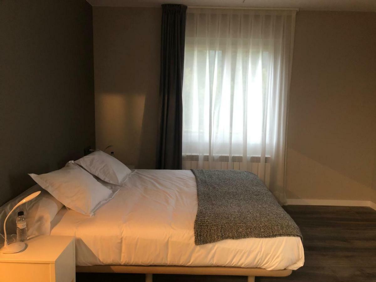 Hotel Els Avets De 坎普罗东 外观 照片