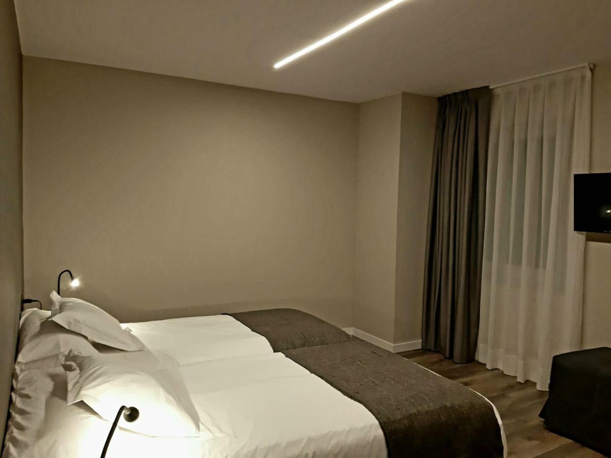 Hotel Els Avets De 坎普罗东 外观 照片