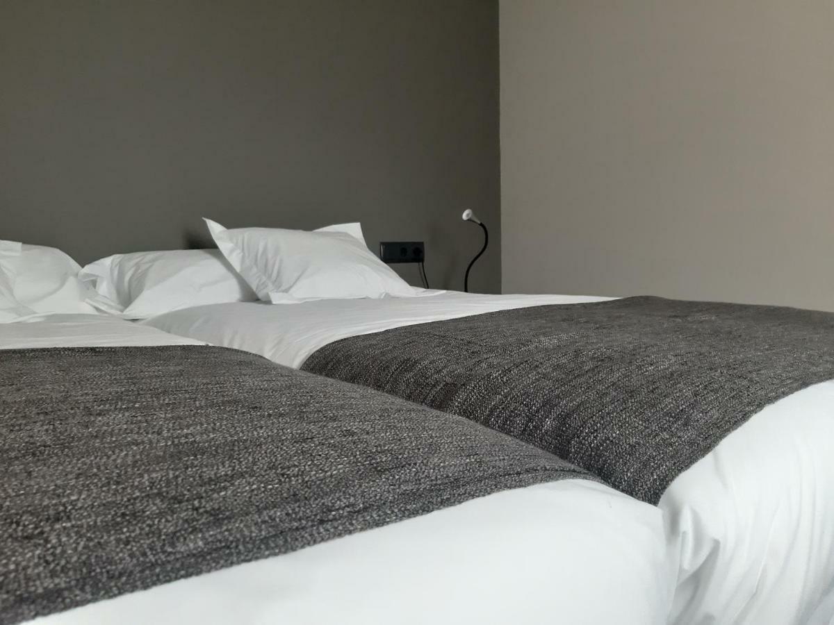Hotel Els Avets De 坎普罗东 外观 照片